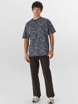 Футболка мужская серая с узором