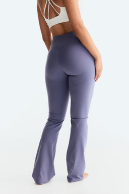 Leggings de yoga acampanados con SoftMove - H&m фото 15