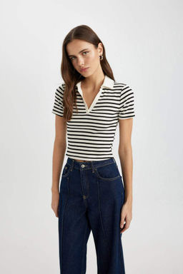 Полосатая футболка-поло приталенного кроя с короткими рукавами