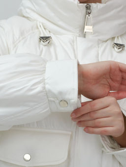 Куртка зимняя женская с капюшоном модная белого цвета 7341Bl - Visdeer фото 6