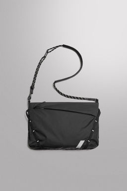 BANDOLERA DEPORTIVA PLEGABLE / Negro