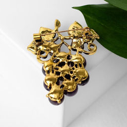 Брошь «Виноградная лоза аметиста», фиолетово-зелёная в чернёном золоте