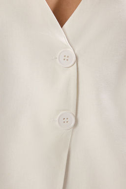 Beyaz Regular Keten Gorunumlu Halter Yaka Regular Yelek TWOSS25YE00096