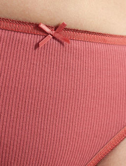 Трусы слипы со средней посадкой из фактурного трикотажа в рубчик - Vilatte фото 2