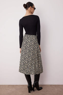 Siyah Y?rtmac Detayl? Cicek Desenli Viskon Kumasl? Midi Dokuma Etek TWOSS20ET0230