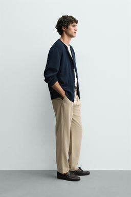 PANTAL?N STRAIGHT FIT CONFORT / Beige