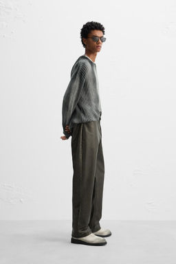 LIMITED EDITION LEATHER EFFECT TROUSERS - Zara фото 4