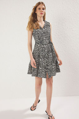 Mavi Cicek Bask?l? Dugmeli Polo Yaka Skater/Belden Ac?lan Esnek Mini Orme Elbise TWOSS25EL00688 - Trendyolmilla фото 5