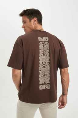 Oversize Genis Kal?p Bisiklet Yaka S?rt Bask?l? K?sa Kollu Tisort