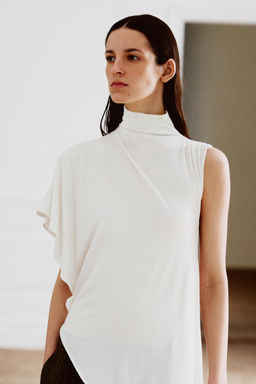 TOP ASIM?TRICO DRAPEADO / Blanco - Zara фото 5