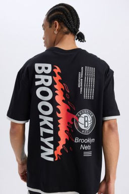 DeFactoFit NBA Brooklyn Nets Oversize Genis Kal?p Bisiklet Yaka Sporcu K?sa Kollu Tisort