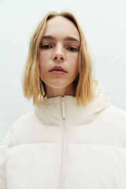 Chaqueta puffy oversize con cordon de ajuste