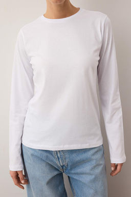 TRENDYOLMILLA Beyaz %100 Pamuk Uzun Kollu Bisiklet Yaka Regular/Normal Kal?p Basic Orme T-Shirt TWOAW21TS0098  фото 23