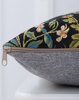 Собака слева Уильям Моррис - гобеленовая наволочка - Гобеленглавснаб фото 2