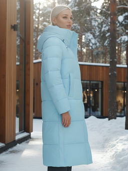Пальто утепленное стеганное зимнее с капюшоном женское голубого цвета 9601Gl - Mtforce фото 23