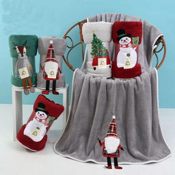 Полотенце из микрофибры Новогодние герои с атласной каймой 35*75 см.