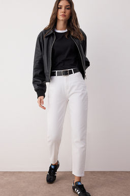 Beyaz Yuksek Bel Mom %100 Pamuk Non-Stretch Jeans TWOAW24JE00076