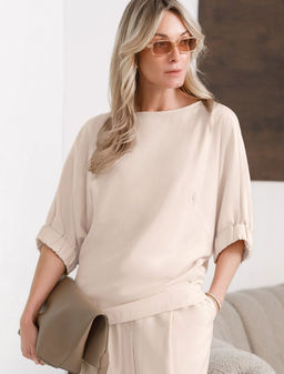 Свободная блузка с вырезом лодочка из плотного лиоцелла