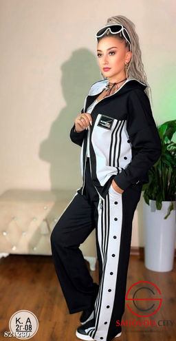 Костюм женский из трикотажа