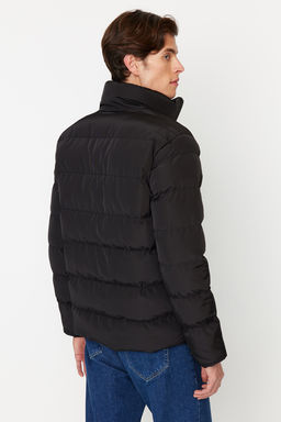 TRENDYOL MAN Siyah Regular Fit Ruzgara ve Suya Dayan?kl? Sisme Mont TMNAW23MO00096 - Trendyolmilla фото 13