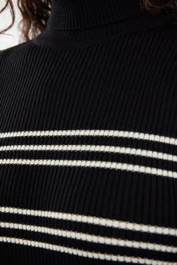 Siyah Mini Triko Cizgili Elbise TWOAW24EL00470