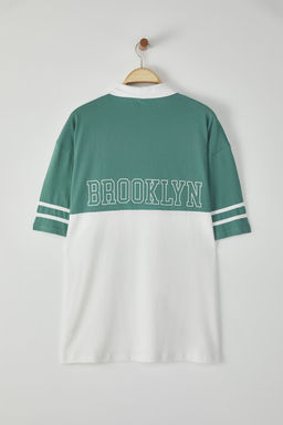 TRENDYOL MAN Siyah Oversize/Genis Kesim Renk Bloklu Brooklyn Bask?l? Polo Yaka T-shirt TMNSS25PO00029 - Trendyolmilla фото 3