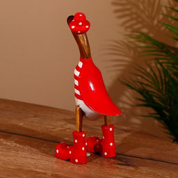 Сувенир «Утка в красном» 27 см, дерево