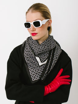 Большой мягкий очень нежный двусторонний платок