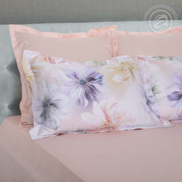 Постельное белье Кэтрин (тенсель) 2 сп. с Евро/Пододеяльник (молния, ушки): 1 шт.- 210*175; Простыня: 1 шт.- 240*240; Наволочка (молния, ушки): 2 шт.- 70*70; Наволочка (молния, ушки): 2 шт.- 50*70 Тенсел