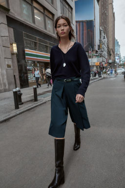 BELTED LONG BERMUDA SHORTS