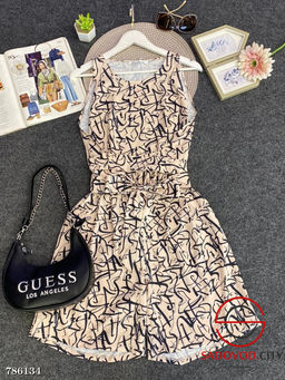 Комбинезон шортами женский