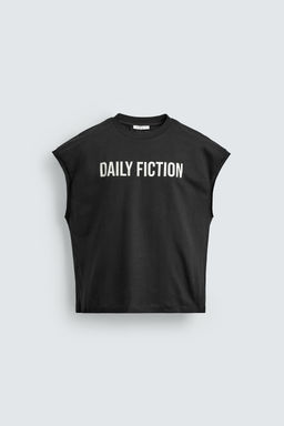 CAMISETA TANK RELAXED FIT TEXTO / Negro