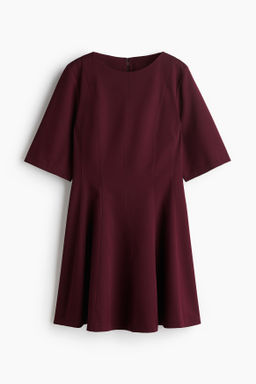 Vestido entallado de sarga