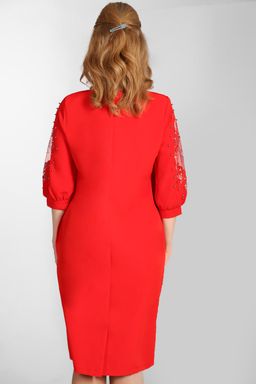 Платье с красивыми рукавами с вышивкой красное женское по колено