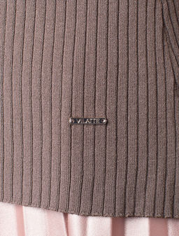 Джемпер Vilatte D39.337 из вискозы с нейлоном кофейный  фото 3