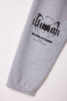 TRENDYOL MAN Gri Melanj Oversize/Genis Kesim Lastik Paca Kelebek Bask?l? Esofman Alt? TMNSS25EA00006 - Trendyolmilla фото 10