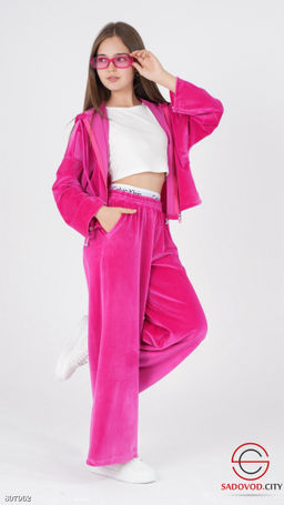 Спортивный костюм для девочки