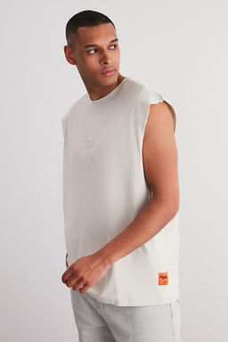 Ta_ Oversize/Geni_ Kesim Kabar_k Yaz_ Bask_l_ Etiketli S_f_r Kol T-Shirt/Atlet TMNSS24AL00005 - Trendyolmilla фото 2