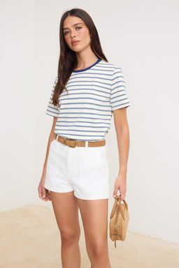 Beyaz Cep Detayl? Yuksek Bel Orta Esnek Mini Denim Sort TWOSS26SR00160