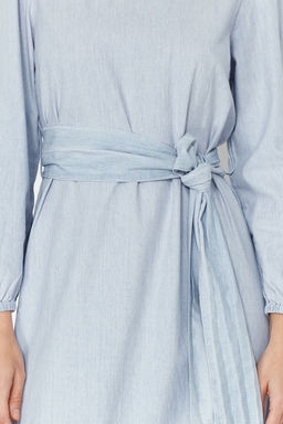 Ac?k Mavi Kusakl? Midi Denim Elbise TWOSS24EL01008 - Trendyolmilla фото 4