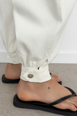 JEANS TRF BALLOON TRABILLA TIRO MEDIO / Blanco - Zara фото 6