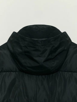 Куртка с потайным капюшоном / Zarina