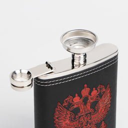 Подарочный набор «Фляжка и шахматы» 7 в 1, металл и искусственная кожа