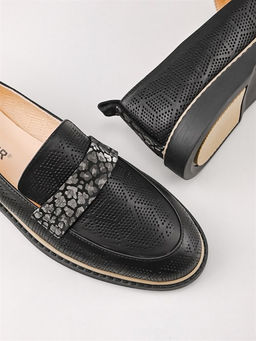 Лоферы женские комфорт 5700-01-62