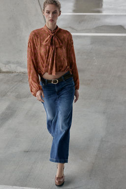 PRINTED SHIRT WITH BOW