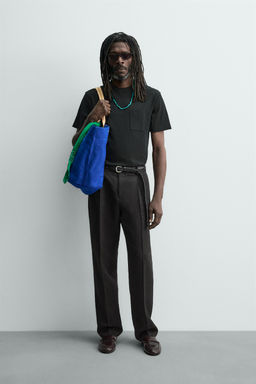 CAMISETA BOLSILLO AARON LEVINE X ZARA / Negro