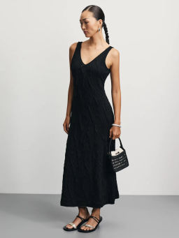 Фактурное платье прилегающего кроя / Zarina  фото 6