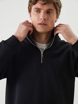 Dik Yaka Erkek Sweatshirt