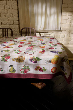 Trendyolmilla Home Meyve ve Sebze Desenli Masa Ortusu 140x200cm TPHSS25MOR00000