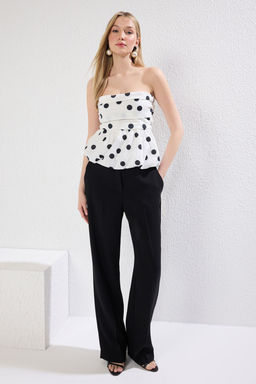 Trendyolmilla Beyaz Straplez Balon Kal?p Puantiyelli Dokuma Bluz TWOSS25BZ00423  фото 2